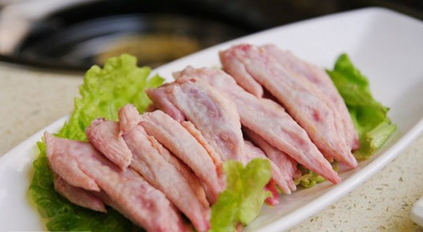广西进口首票泰国产冻鸡产品